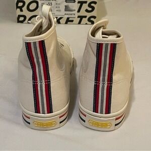 HOOD CONFERENCE SNEAKERS Hood Rocket women 7.5, men 5.5 off white‎